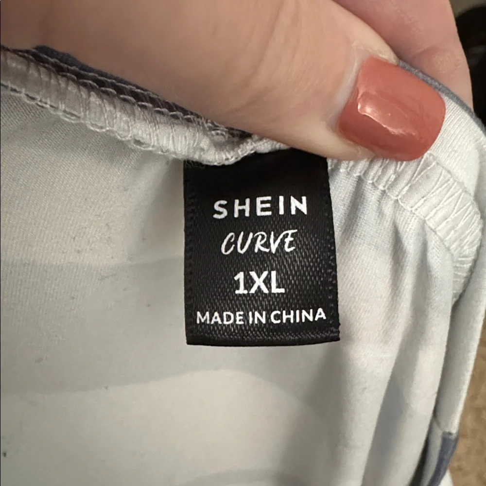 SHEIN Curve 1XL Striped Maxi Dress. - Picture 4 of 4